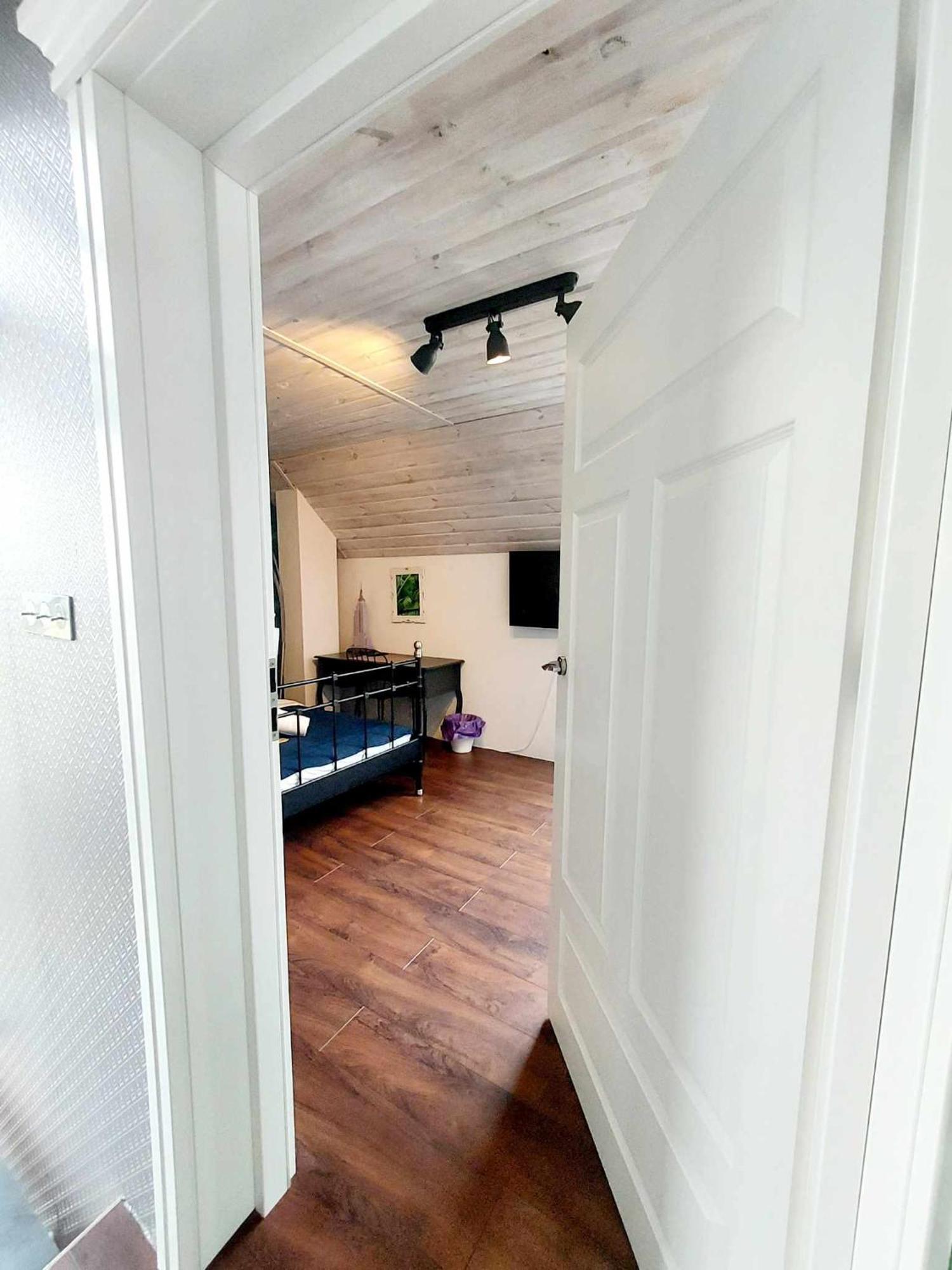 House Of Freedom With Sea View Sauna And Jacuzzi Oslonino Exteriér fotografie