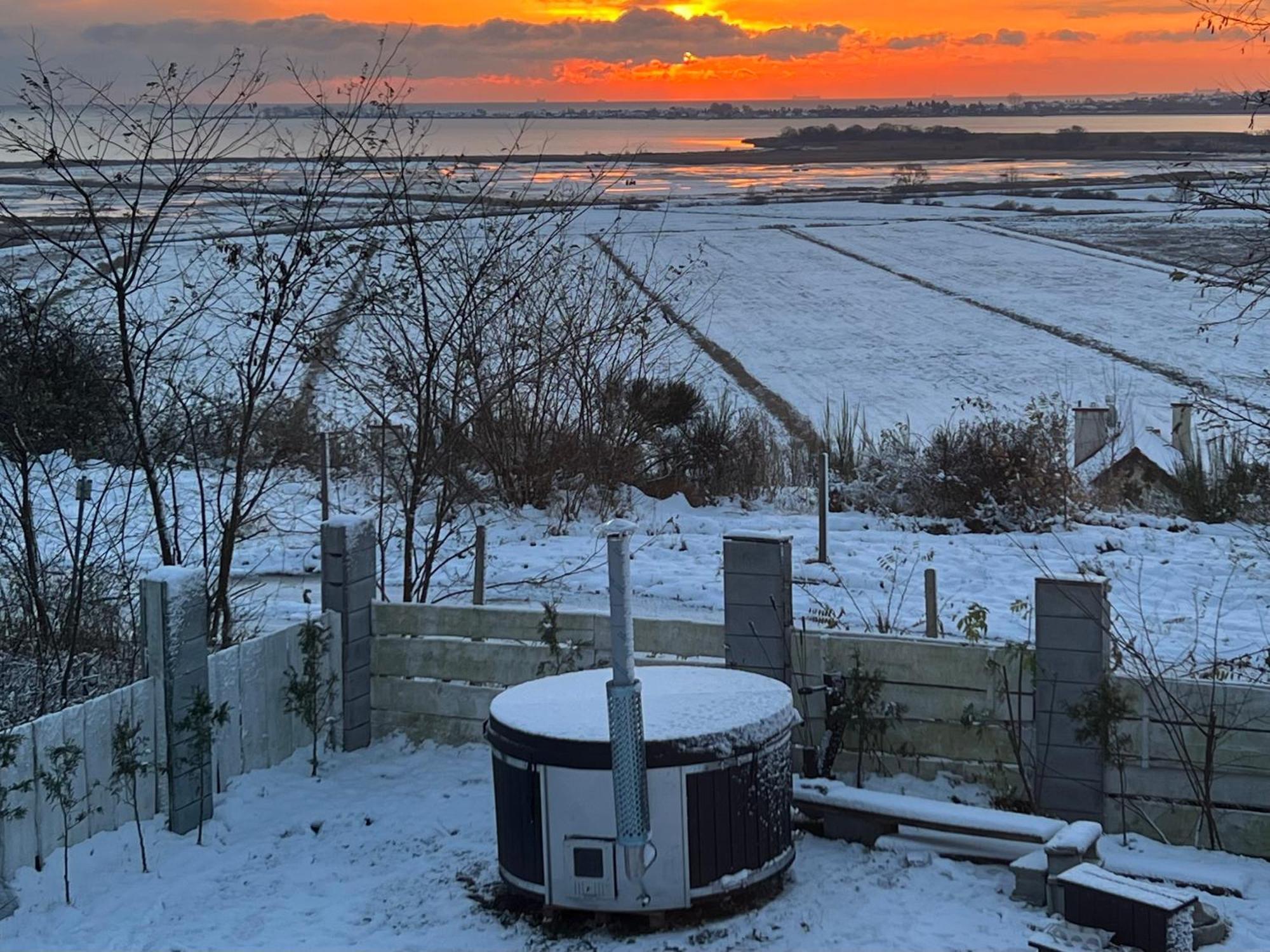 House Of Freedom With Sea View Sauna And Jacuzzi Oslonino Exteriér fotografie